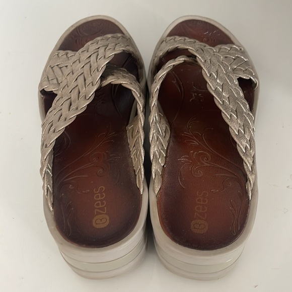 BZees Shoes Dainty Woven Sandals Size 9.5 in Pewter - Picture 2 of 4